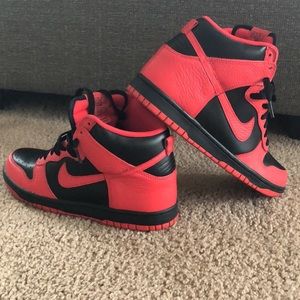 Nike Dunk High Black/Action Red 8.5